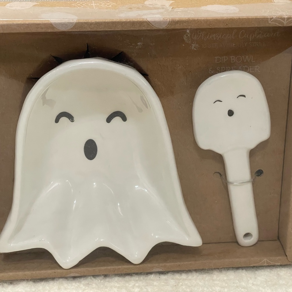 Whimsical Cupboard 10 Strawberry Street Ghost Snack Plate & Spoon Set Halloween